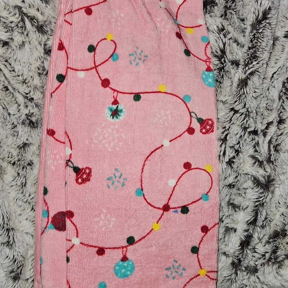 SET OF 2 Pink Merry Christmas Holiday Towel 100% COTTON